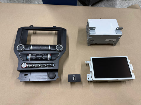 2022 Ford Mustang GT Touch Screen, Face Plate, Radio, Module USB Port