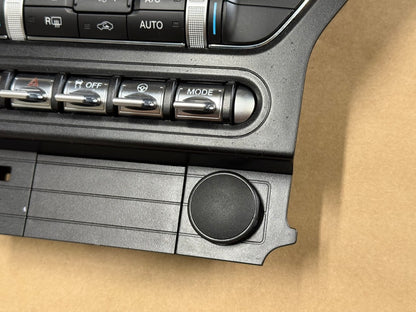 2020 Ford Mustang GT Touch Screen, Face Plate, Radio, Module USB Port