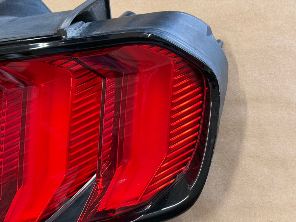 2018-2023 Ford Mustang GT V6 EcoBoost Tail Light RH Passenger Side LED