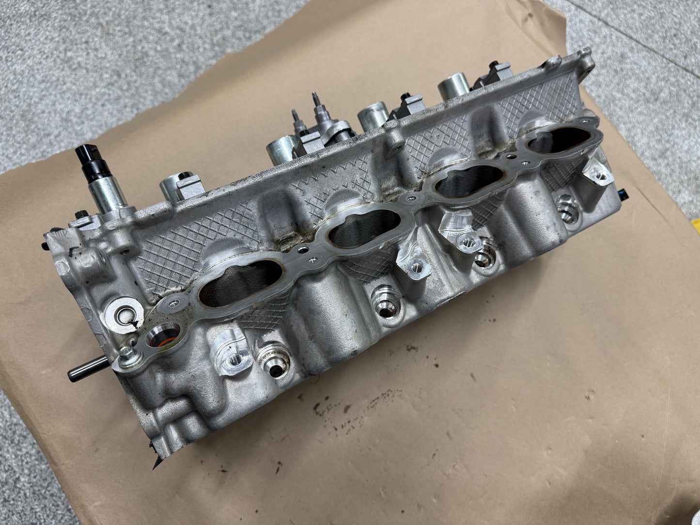 2024-2026 Ford Mustang DOHC Cylinder Heads RH LH Pair Valves 5.0L Coyote Gen 4