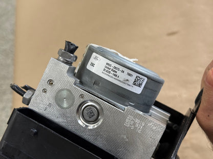 2022 Ford Mustang GT ABS Module Controller Anti-Lock Brakes "Auto"