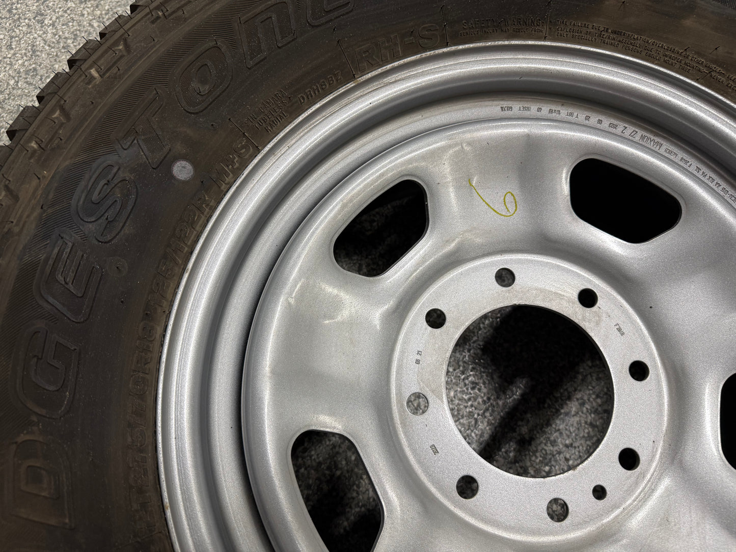 2023-2025 Ford F-250 F-350 Super Duty Spare Tire Bridgestone 275/70/18