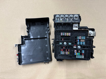 2024-2026 Ford Mustang GT Engine Bay Fuse Box Under Hood