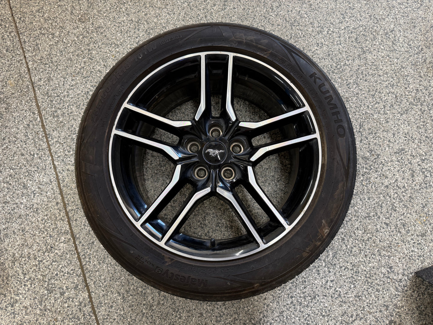 2018-2023 Ford Mustang GT 5.0 18x8" Wheel Rim Kumho Majesty 235/50/18