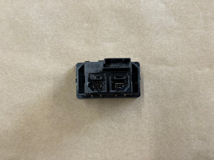 Ford Mustang USB Port OEM 16-17