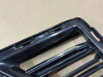 2016-2018 Chevrolet Camaro SS Front Bumper LH Driver Side Grille GM