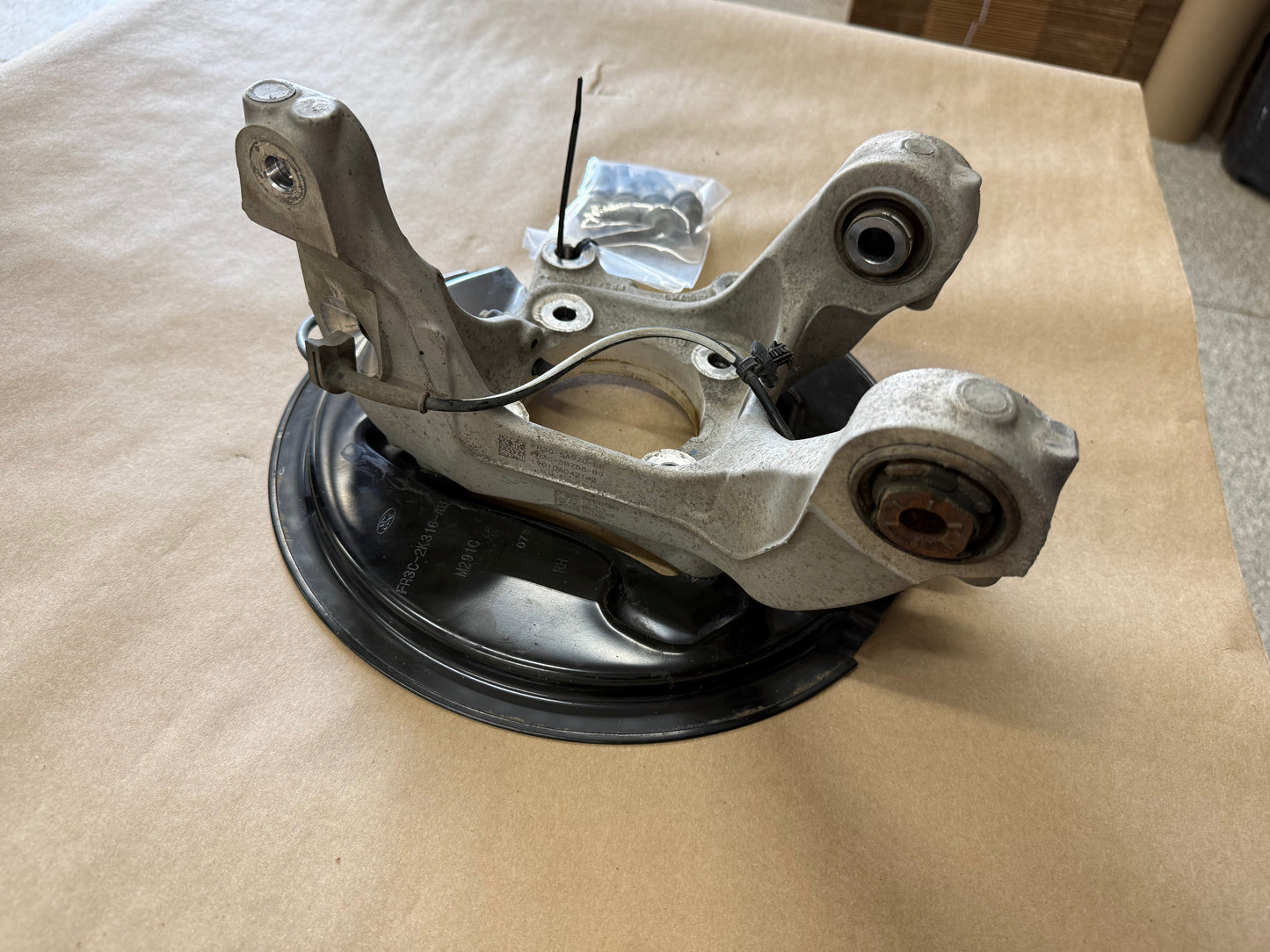 2015-2023 Ford Mustang 5.0 GT RH Passenger Side Rear Spindle Knuckle