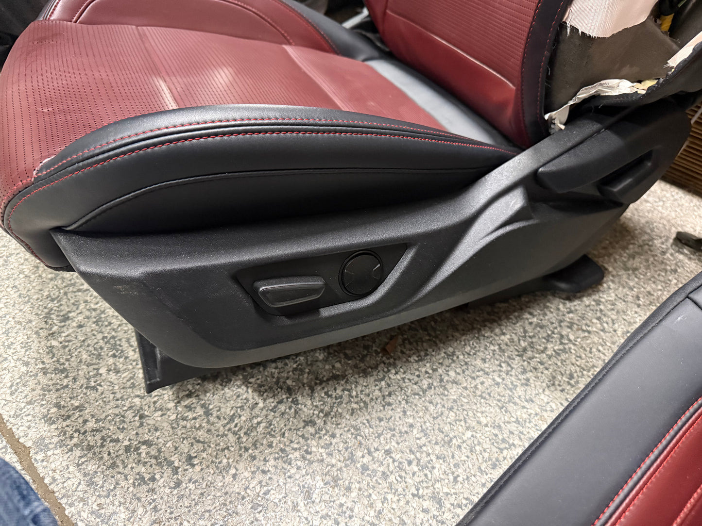 2024-2026 Ford Mustang GT Leather Front Rear Seats Heated/Cooled