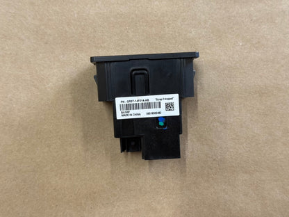 Ford Mustang USB Port OEM 16-17