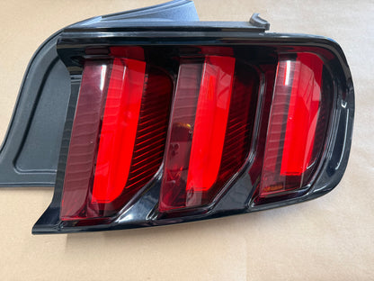 2015-2017 Ford Mustang GT V6 EcoBoost Tail Light RH Passenger Side LED