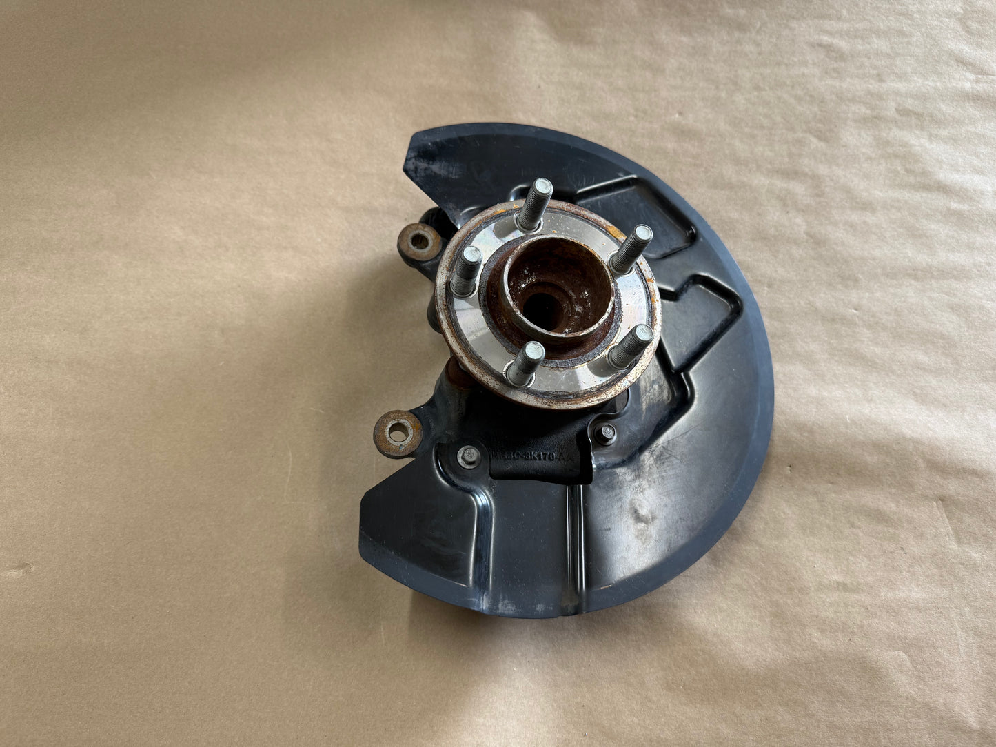 2021-2023 Ford Mustang 5.0 GT RH Passenger Side Front Spindle Knuckle Hub 4 Bolt