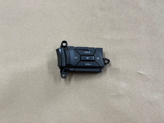 2015-2023 Ford Mustang GT RH Steering Wheel Button Volume Mute Search