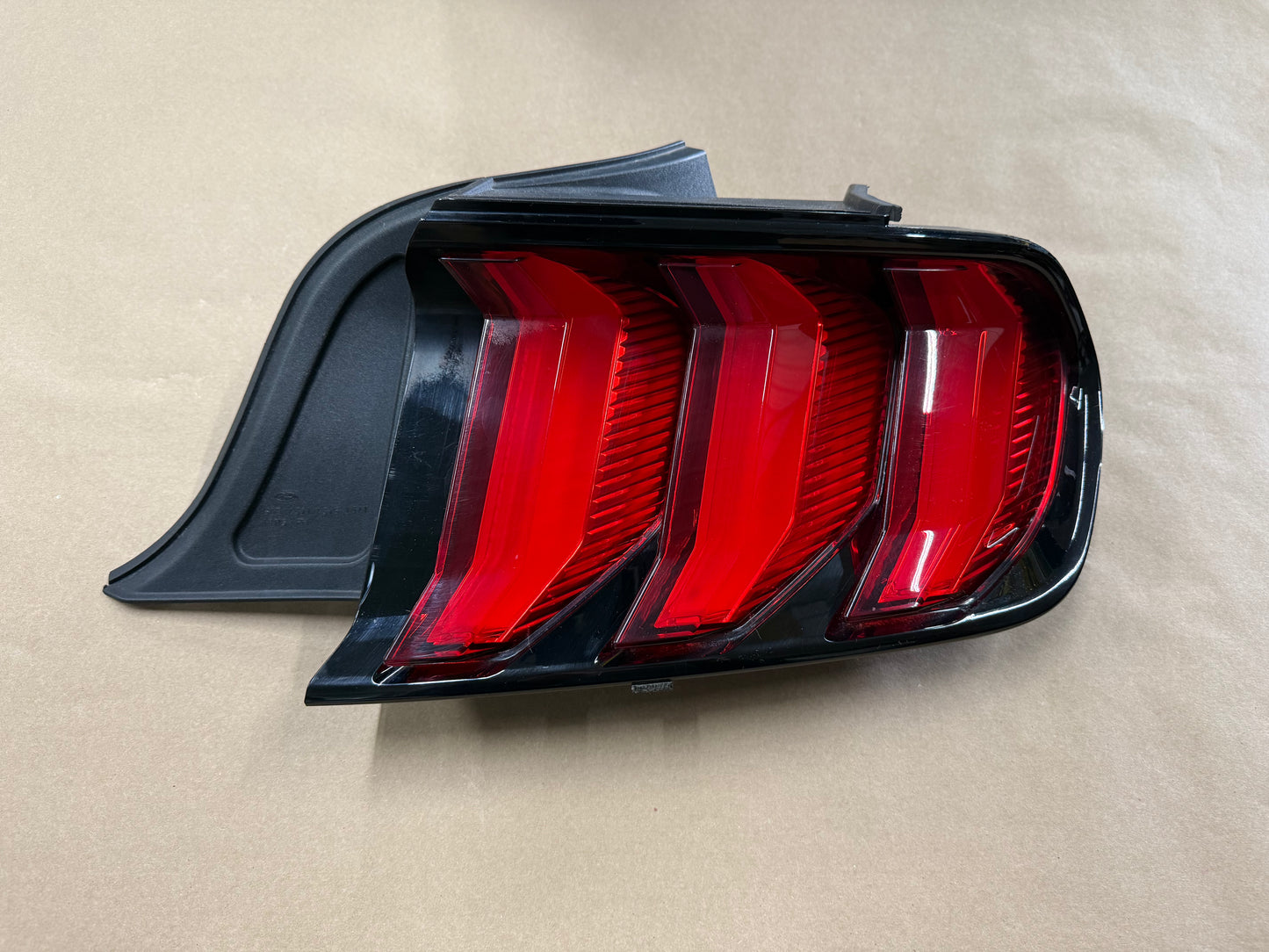 2018-2023 Ford Mustang GT350 GT V6 EcoBoost Tail Light RH Pass. Side LED