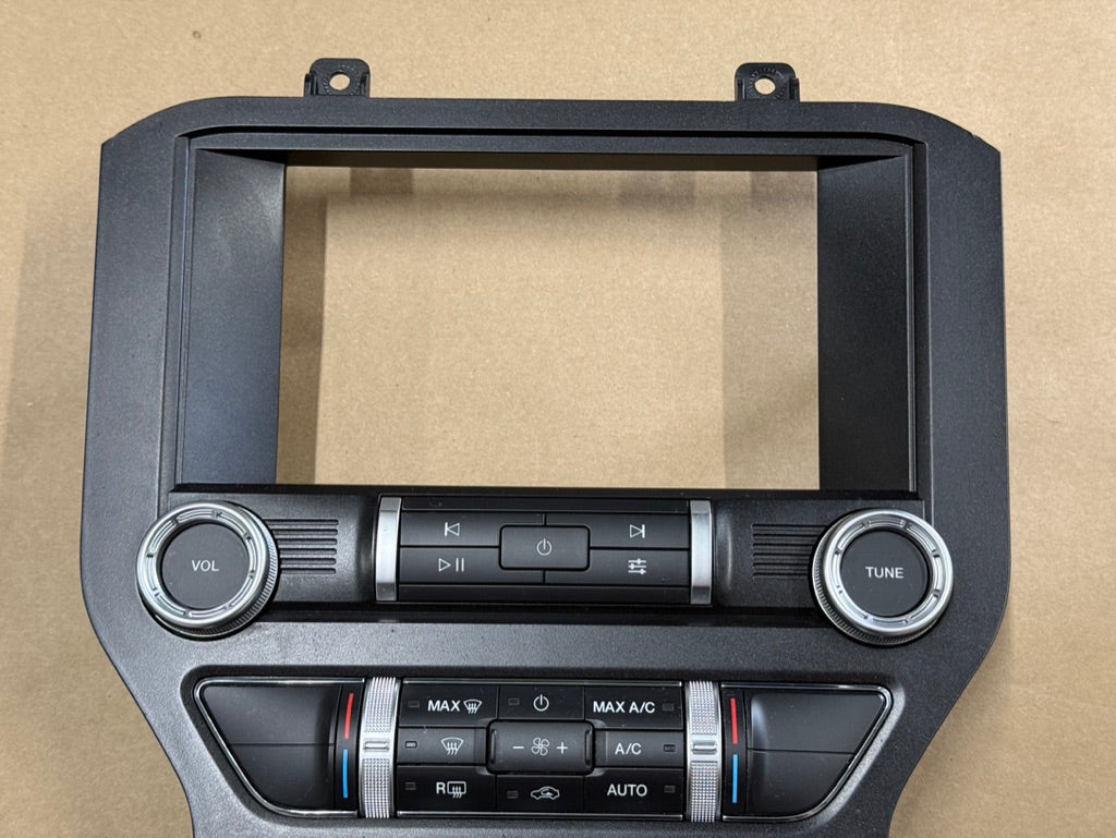 2020 Ford Mustang GT Touch Screen, Face Plate, Radio, Module USB Port