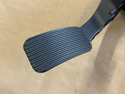 2017-2022 Ford F-250 Super Duty Adjustable Electric Gas Pedal Memory