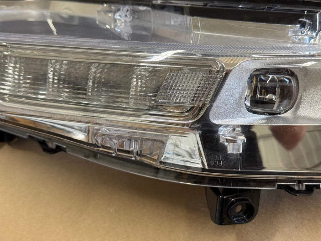 2018-2023 Mustang GT LH Driver Side Turn Signal Light Fog Light LED