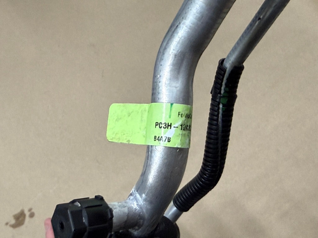 2023-2026 FORD F-250 F-350 F-450 A/C SUCTION DISCHARGE HOSE PC3H-19A834-AF