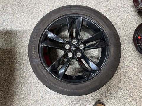 2024-2025 Ford Mustang GT 5.0 18x8.5" Wheel Rim Continental 255/45/18