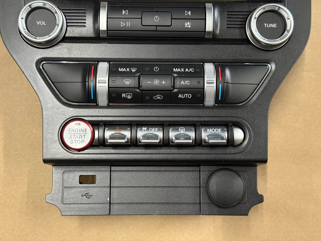 2020 Ford Mustang GT Touch Screen, Face Plate, Radio, Module USB Port