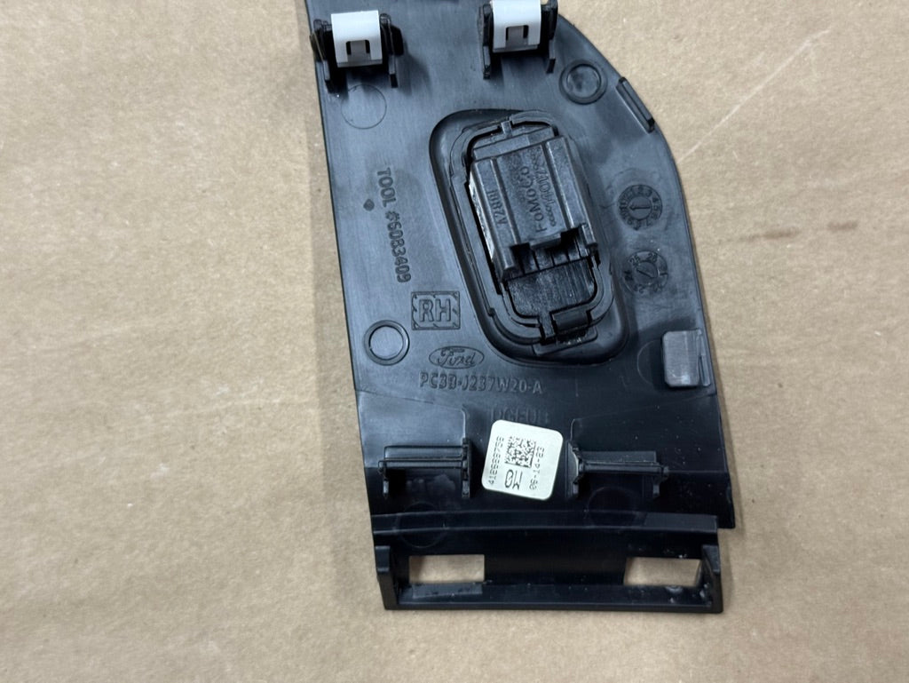 2021-2026 FORD F-250 F-350 RH PASSENGER SIDE FRONT DOOR LOCK SWITCH