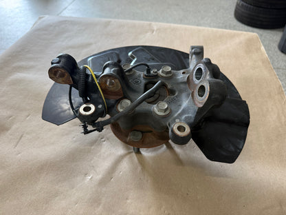 2021-2023 Ford Mustang 5.0 GT LH Driver Side Front Spindle Knuckle Hub 4 Bolt