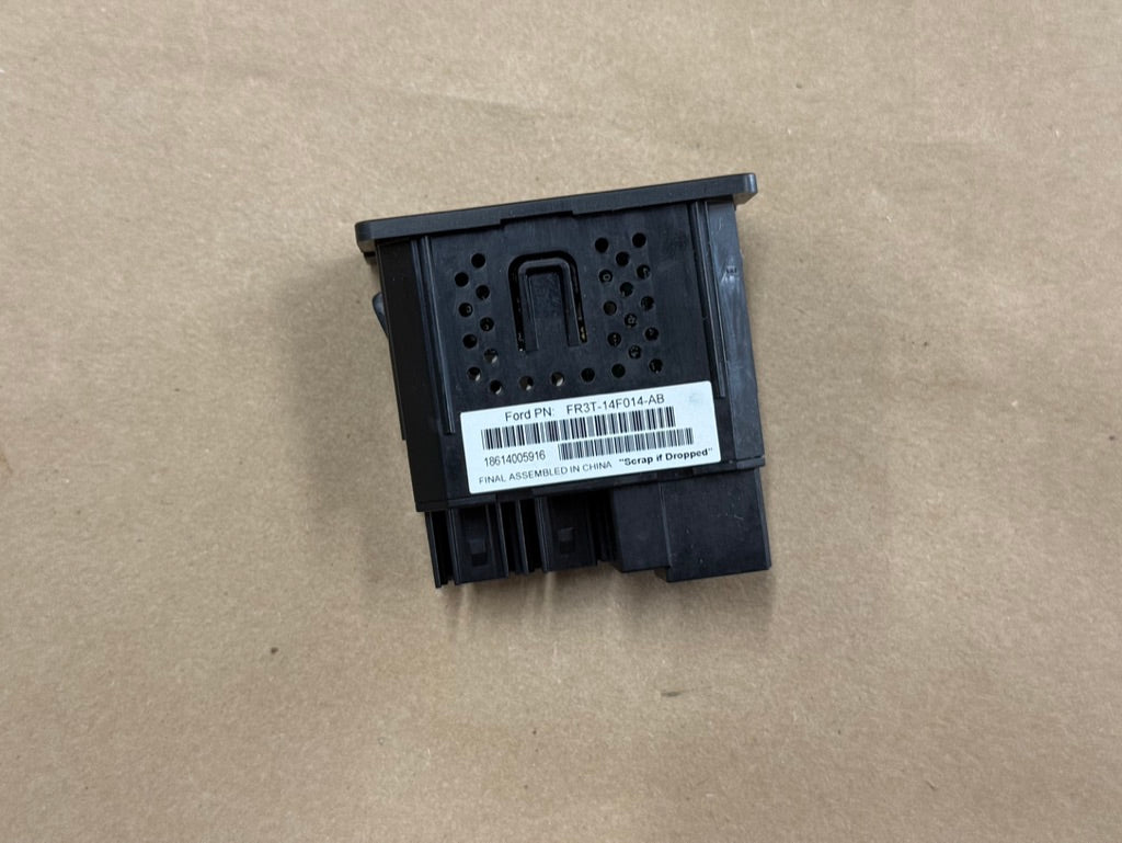 2015 Ford Mustang GT Ecoboost USB Port OEM 15-17