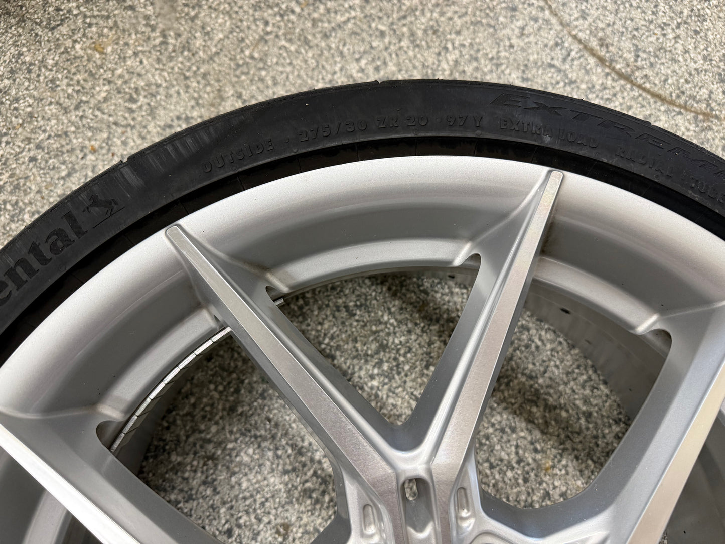 2015-2026 Mustang Niche Prodigy 5 20x9" Silver Wheel/Tire 275/30/20 Continental