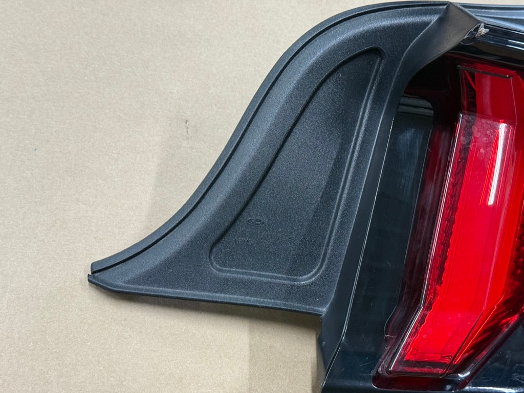 2018-2023 Ford Mustang GT V6 EcoBoost Tail Light RH Passenger Side LED