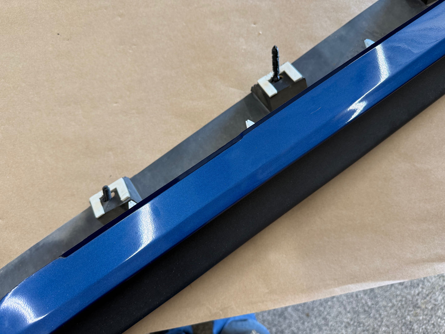 2015-2023 Ford Mustang GT V6 RH Passenger Side Skirt Molding "B3"