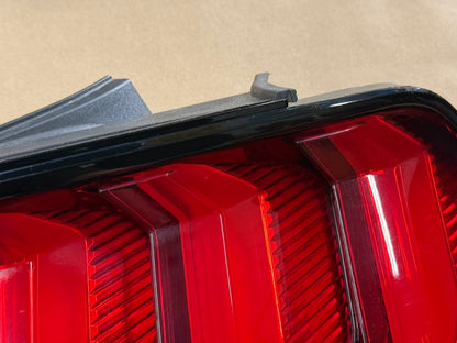 2018-2023 Ford Mustang GT350 GT V6 EcoBoost Tail Light RH Pass. Side LED