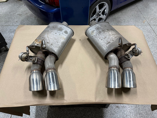 2012-2015 Chevrolet Camaro SS Quad Tip Mufflers RH LH Pair Used