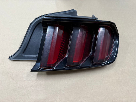 2015-2017 Ford Mustang GT350 GT V6 EcoBoost Tail Light RH Pass. Side LED