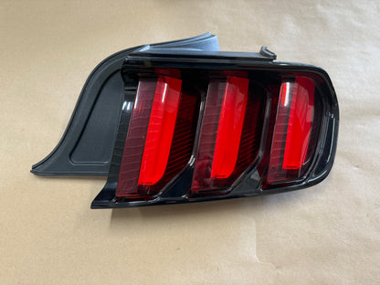 2015-2017 Ford Mustang GT V6 EcoBoost Tail Light RH Passenger Side LED