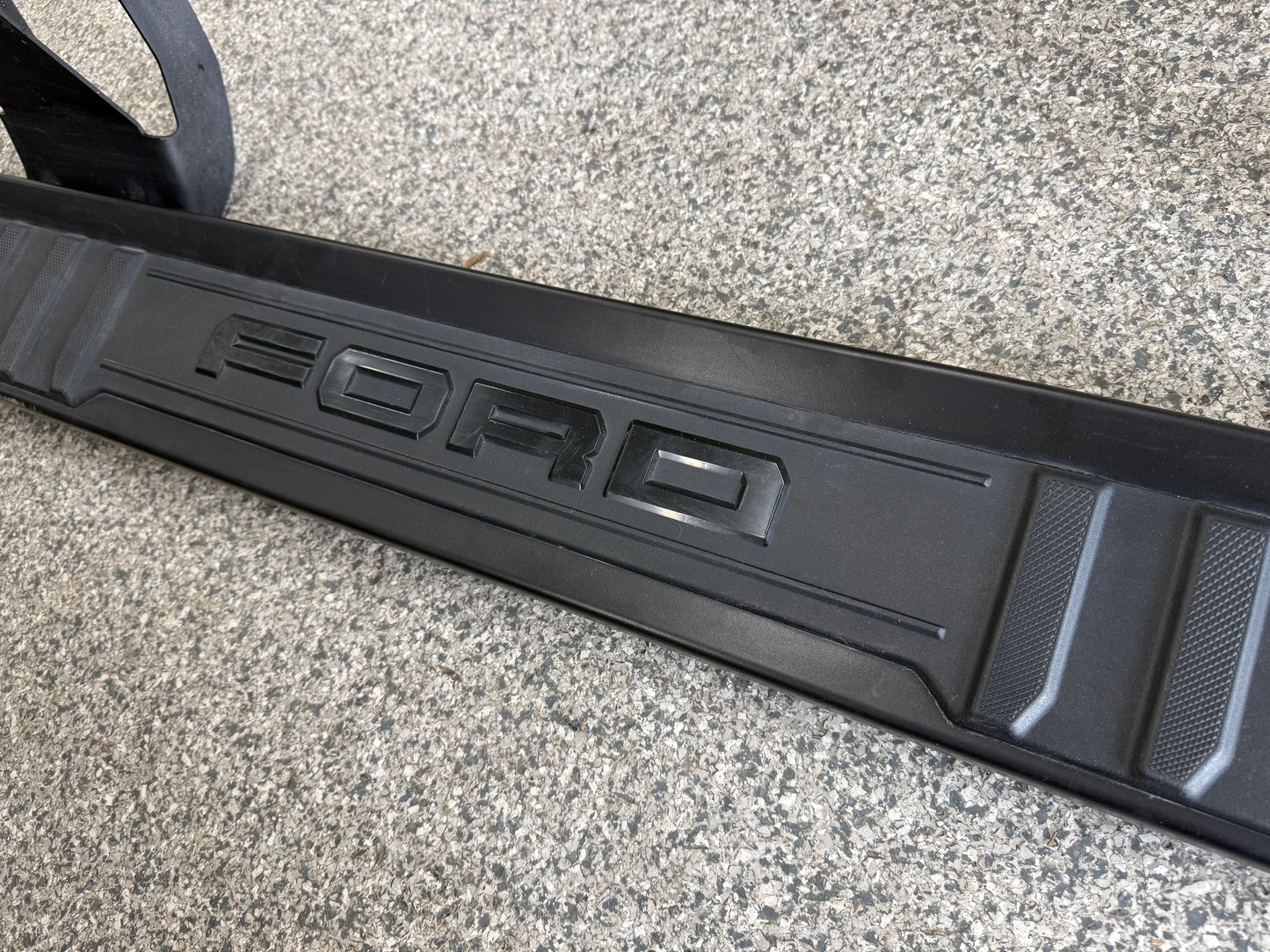 2017-2025 Ford F-250 F-350 LH Driver Side Running Board Crew Cab W/Brackets
