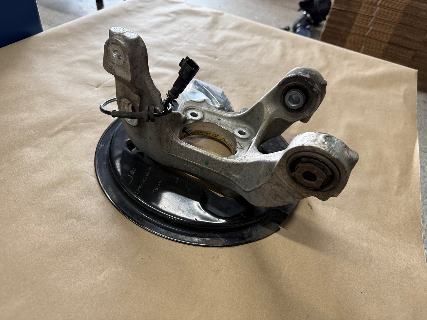2015-2023 Ford Mustang 5.0 GT RH Passenger Side Rear Spindle Knuckle