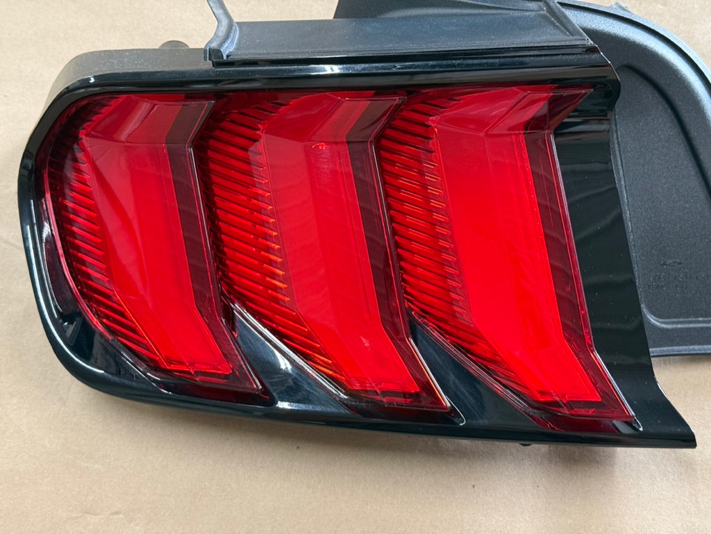 2018-2023 Ford Mustang GT350 GT V6 EcoBoost Tail Light LH Driver Side LED