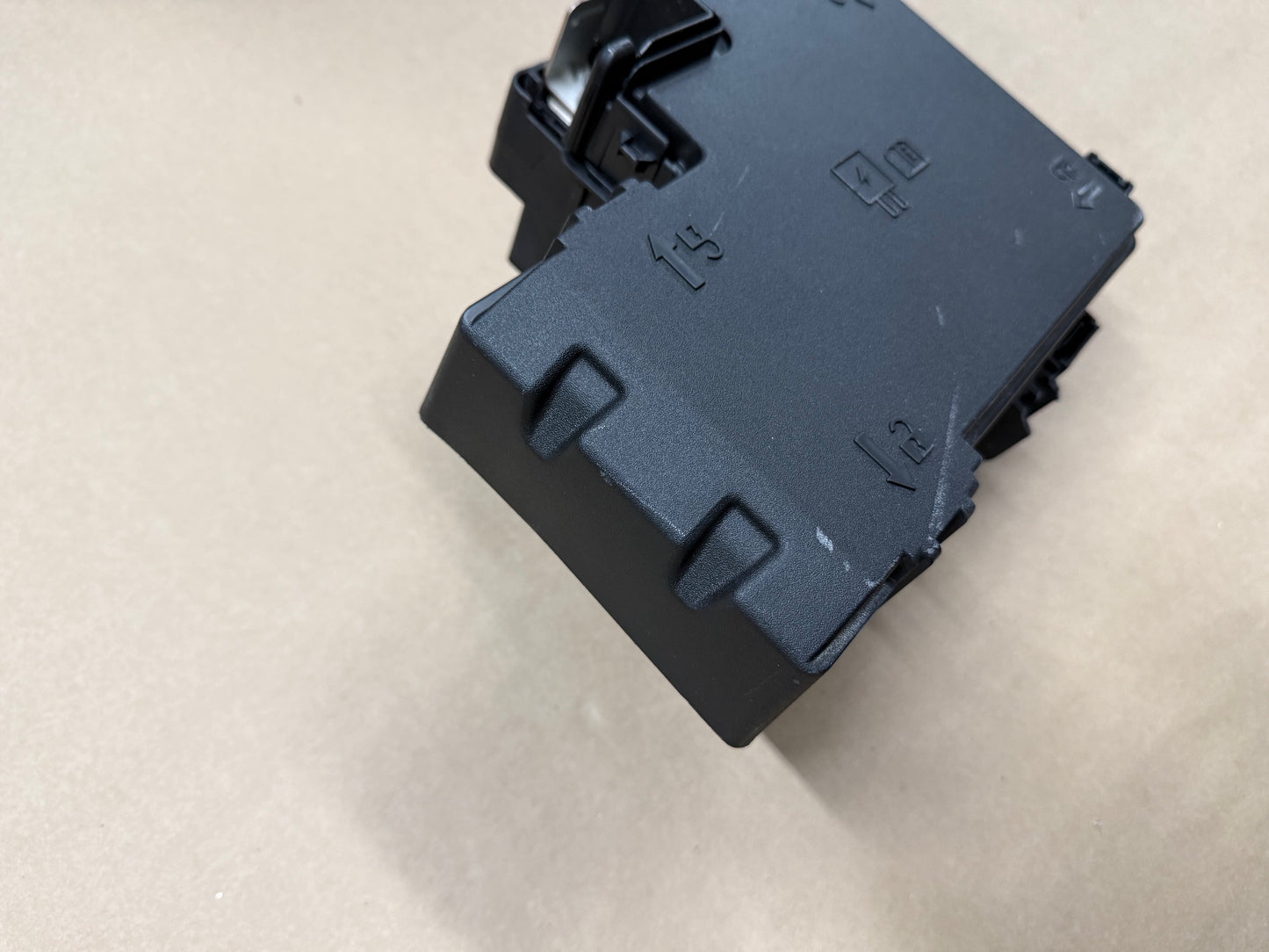 2024-2026 Ford Mustang GT Engine Bay Fuse Box Under Hood