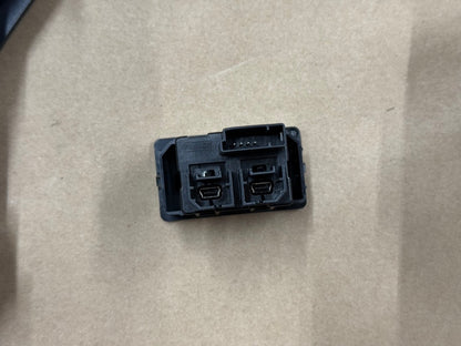 2022 Ford Mustang GT Touch Screen, Face Plate, Radio, Module USB Port