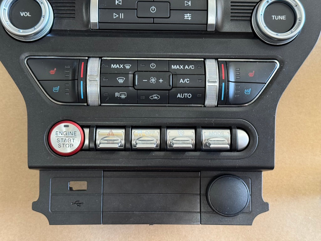 2021 Ford Mustang GT Touch Screen, Face Plate, Radio, Module USB Port