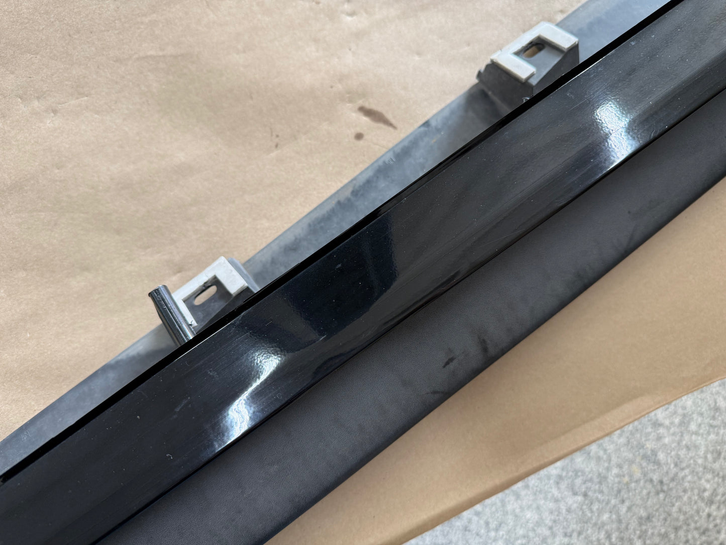 2015-2023 Ford Mustang GT V6 LH Side Skirt Molding Driver Side "G1"