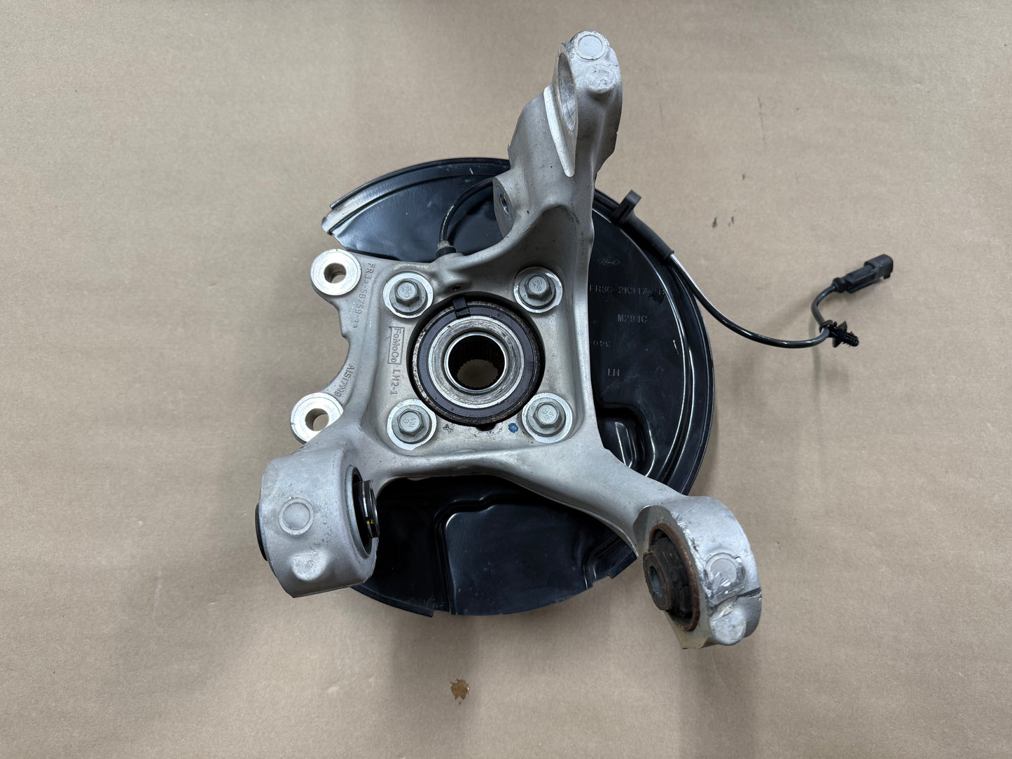 2015-2023 Ford Mustang 5.0 GT LH Driver Side Rear Spindle Knuckle Hub