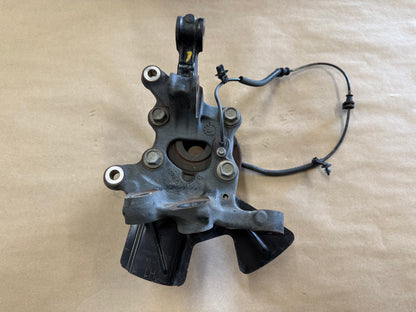 2021-2023 Ford Mustang 5.0 GT LH Driver Side Front Spindle Knuckle Hub 4 Bolt