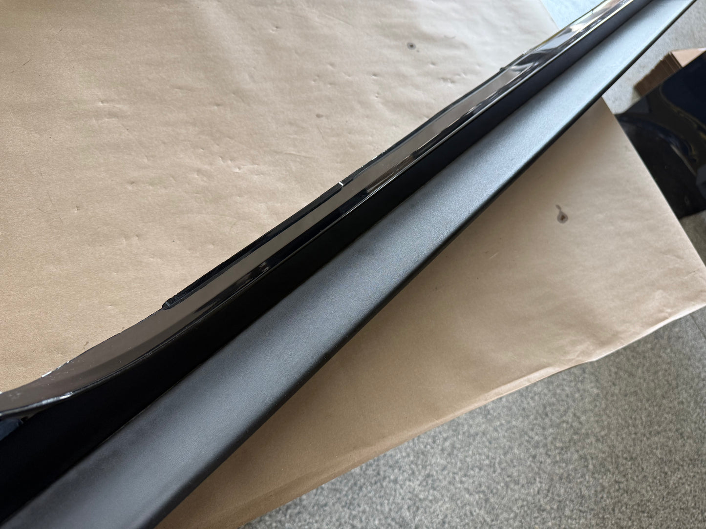 2015-2023 Ford Mustang GT V6 RH Passenger Side Skirt Molding "G1"