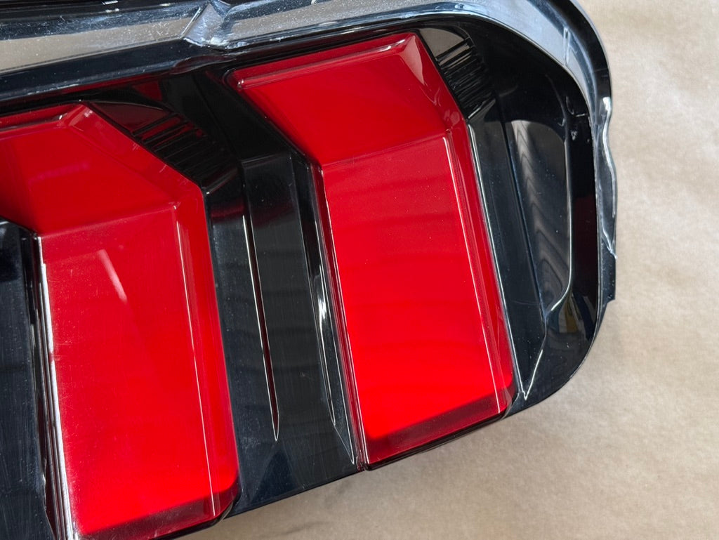 2024-2026 Ford Mustang GT EcoBoost Tail Light RH Passenger Side LED
