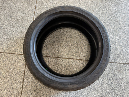 Michelin Pilot Sport 4 S 255/40/ZR19 Tire