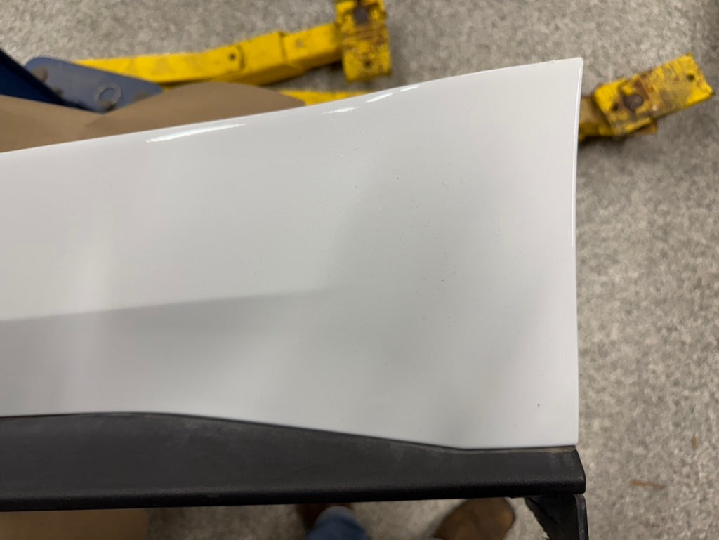 2015-2023 Mustang GT V6 LH Side Skirt Molding Driver Side "White"