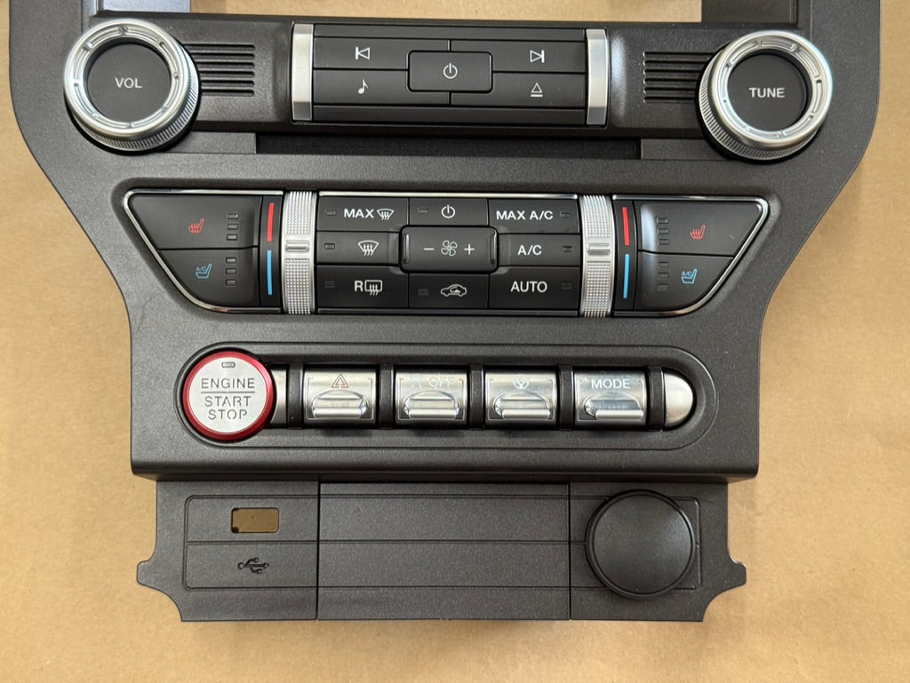 2021 Ford Mustang GT Touch Screen, Face Plate, Radio, Module USB Port