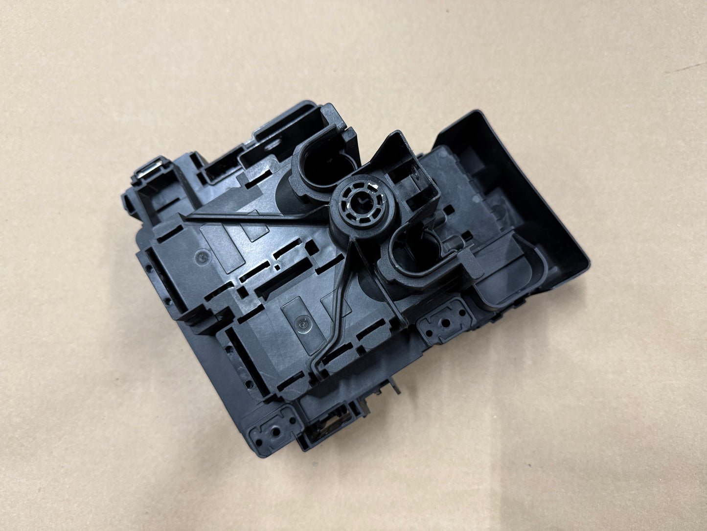 2024-2026 Ford Mustang GT Engine Bay Fuse Box Under Hood
