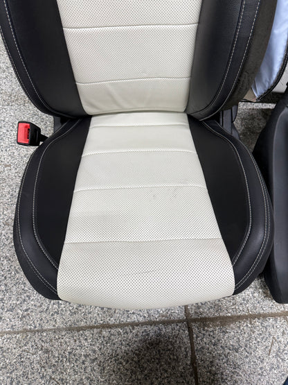 2018-2023 Ford Mustang GT Black/White Leather Front Rear Power Seats Heat/Cooled