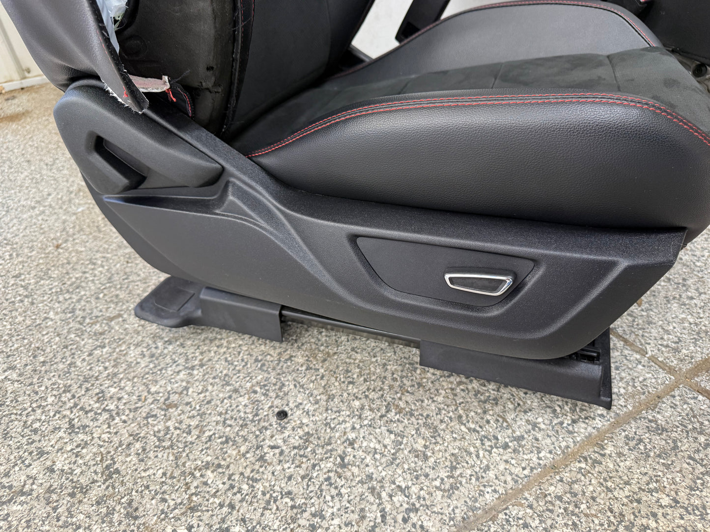 2018-2023 Ford Mustang GT/CS Leather/Suede Front Seats Black Heated/Cooled